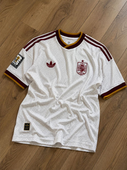 تيشيرت منتخب اسبانيا الابيض الاحطياتي